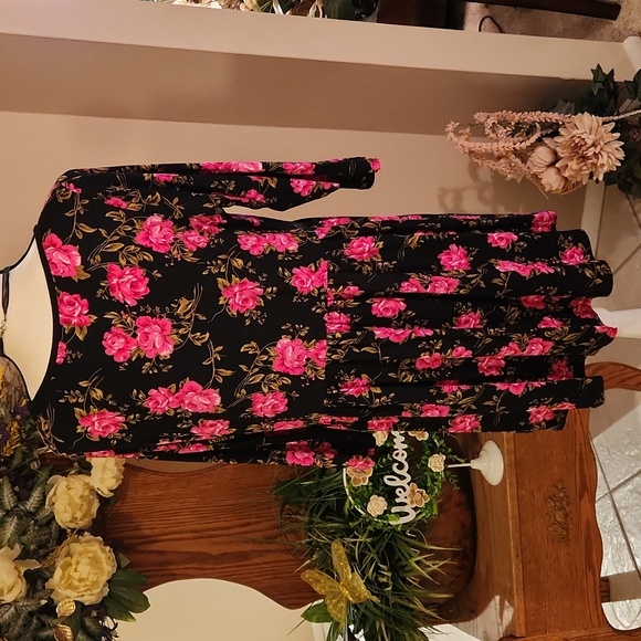 Torrid Top - Picture 5 of 8